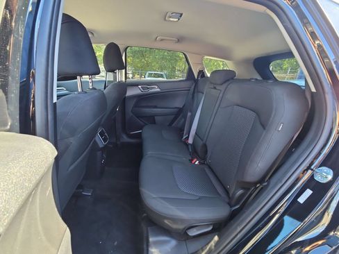Used 2026 Kia Sportage LX FWD image 9
