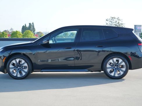 New 2026 BMW iX xDrive45 image 4