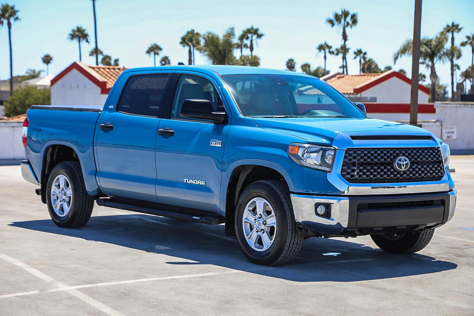 Used 2020 Toyota Tundra SR5 w/ SR5 Leather Package AWD/4WD image 4