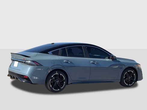 New 2026 Nissan Sentra SR image 7