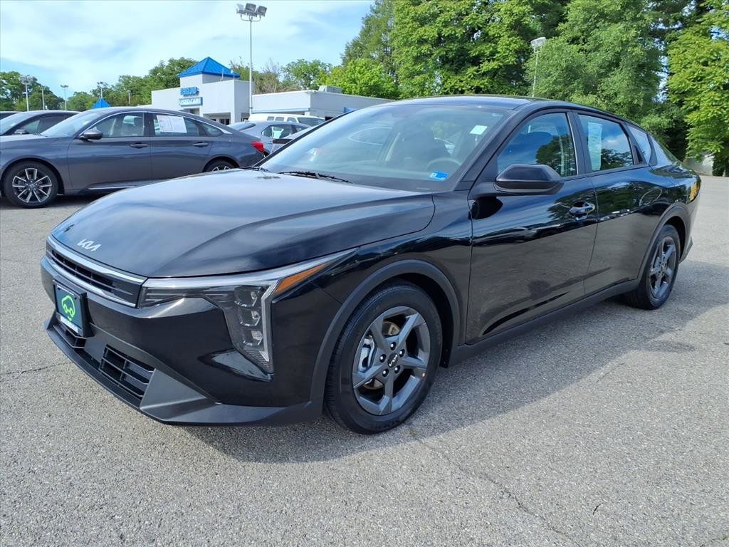 Used 2025 Kia K4 FWD image 8