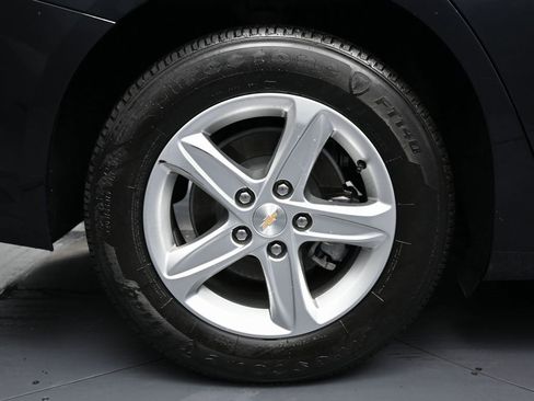 Used 2023 Chevrolet Malibu LS image 13