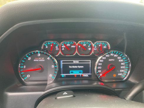 Used 2018 Chevrolet Silverado 1500 LT w/ All Star Edition image 19