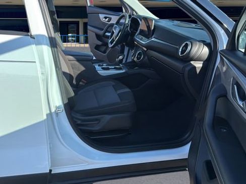 Used 2024 Chevrolet Blazer LT w/ Convenience Package image 18