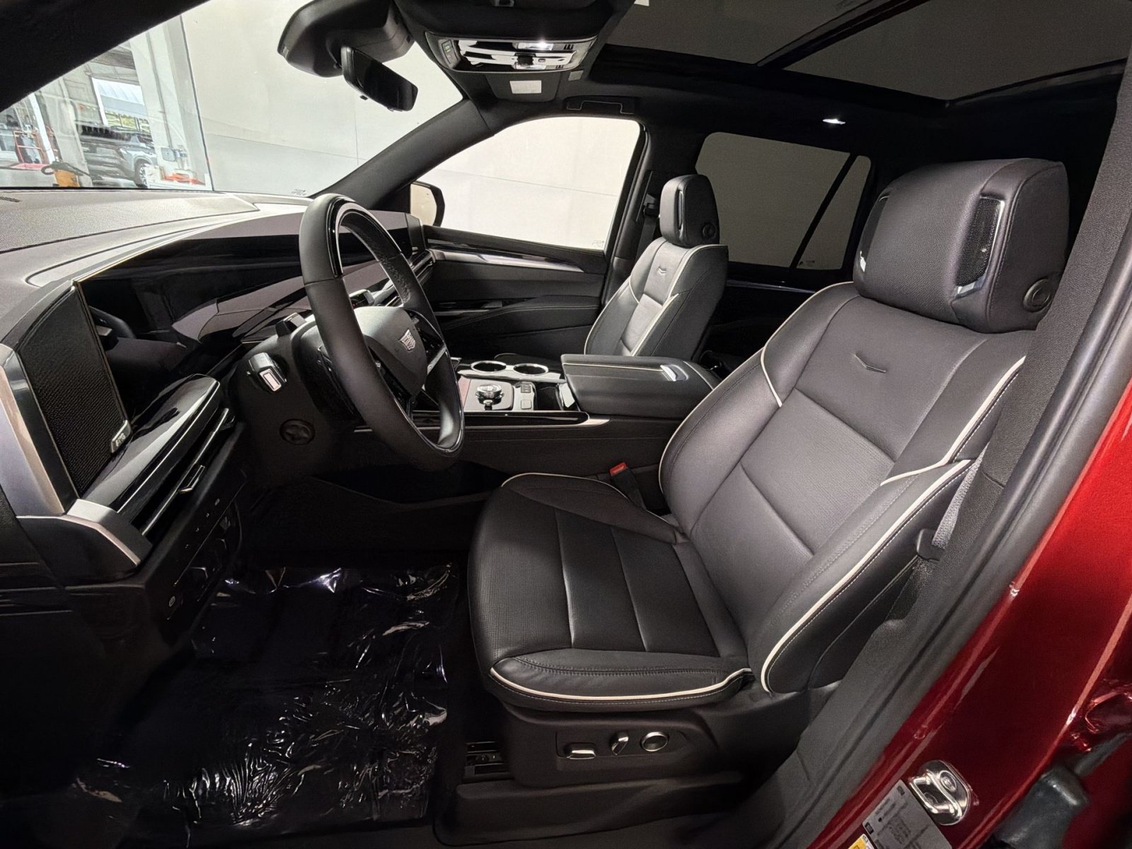 Used 2025 Cadillac Escalade Sport w/ LPO, ONYX Package AWD/4WD image 13