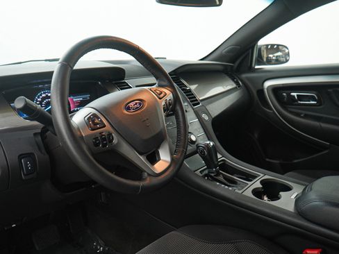 Used 2018 Ford Taurus SEL w/ Equipment Group 201A image 24