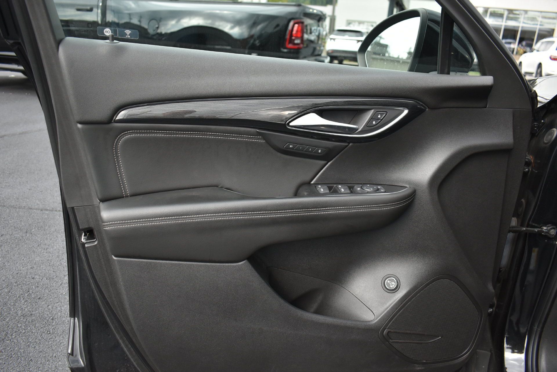 Used 2023 Buick Envision Essence AWD/4WD image 11
