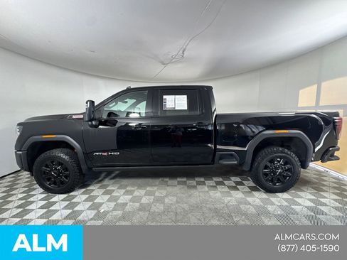 Used 2025 GMC Sierra 2500 AT4 w/ Technology Package image 11