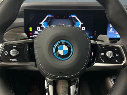 New 2026 BMW 750e xDrive image 15