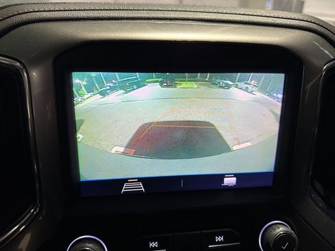 Used 2021 Chevrolet Silverado 1500 LT RWD image 3