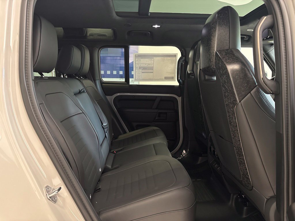 New 2026 Land Rover Defender 110 AWD/4WD image 16