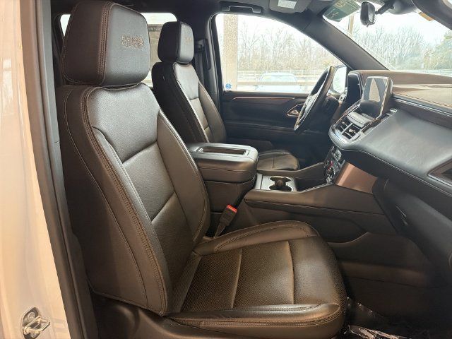 Certified 2024 Chevrolet Suburban High Country AWD/4WD image 23