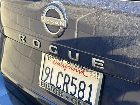 Used 2024 Nissan Rogue SV AWD/4WD image 6