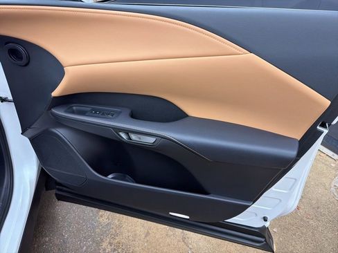 Used 2025 Lexus RX 350 Premium image 25