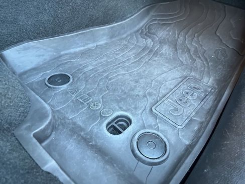 Used 2023 Jeep Wrangler Unlimited Sahara image 44