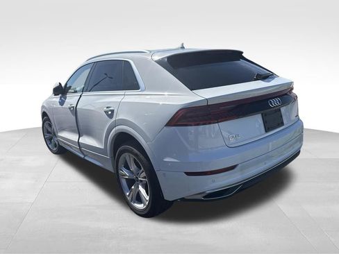 Used 2023 Audi Q8 Premium Plus w/ Premium Plus Package AWD/4WD image 2