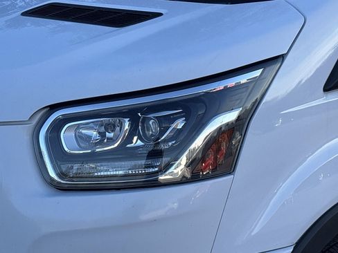 Used 2023 Ford Transit 350 XLT image 6