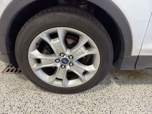 Used 2015 Ford Escape Titanium FWD image 37