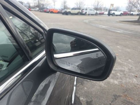 Used 2019 Ford Fusion SE image 7