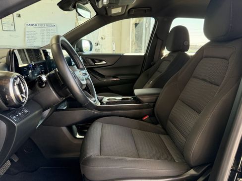 Used 2025 Chevrolet Equinox LT image 25