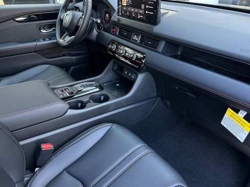 New 2026 Honda Pilot TrailSport image 19
