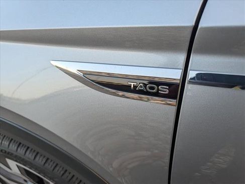 Certified 2023 Volkswagen Taos SEL AWD/4WD image 10