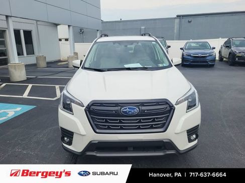Used 2024 Subaru Forester Premium AWD/4WD image 7
