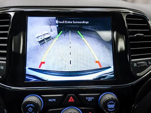 Used 2020 Jeep Grand Cherokee Altitude image 26