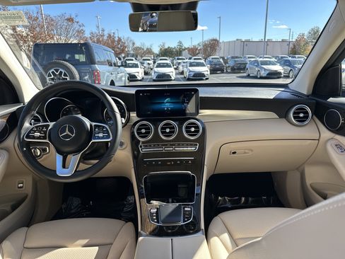 Used 2022 Mercedes-Benz GLC 300 image 28