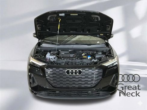 Used 2024 Audi Q4 e-tron Premium AWD/4WD image 17