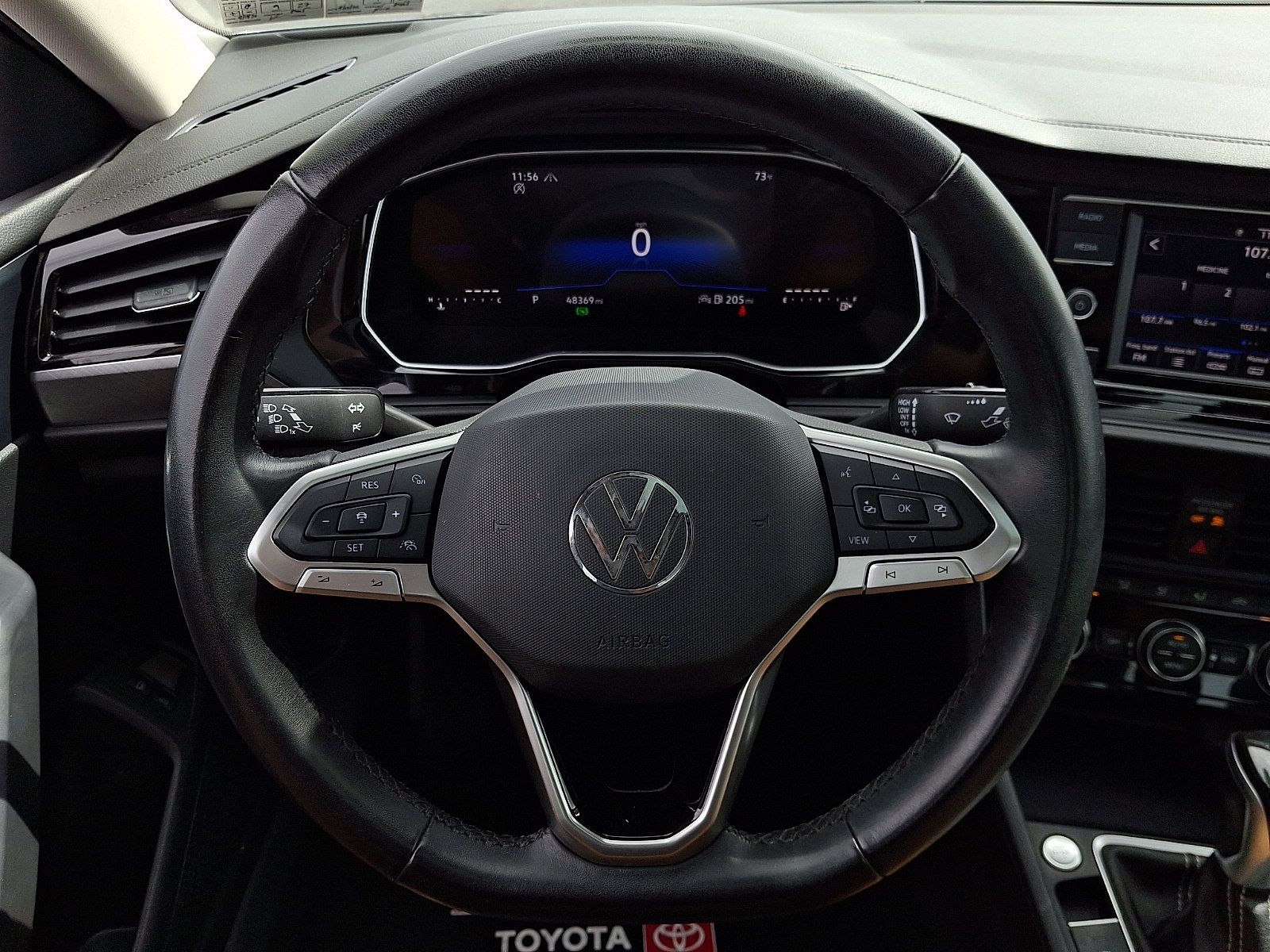 Used 2024 Volkswagen Jetta SE FWD image 19