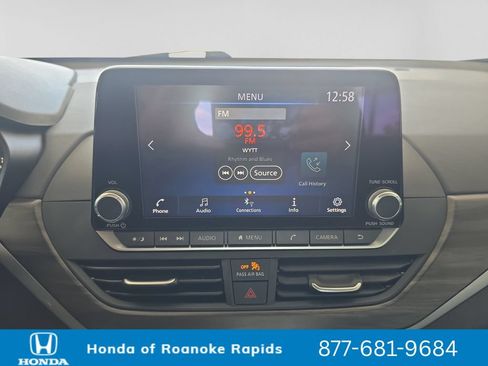 Used 2025 Nissan Altima 2.5 SV FWD image 21