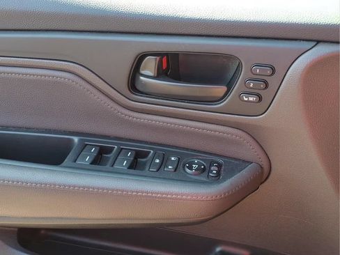 Used 2018 Honda Odyssey Touring image 17