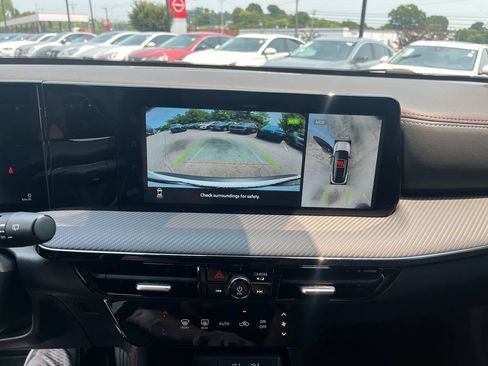 Certified 2026 Nissan Kicks SR FWD image 18