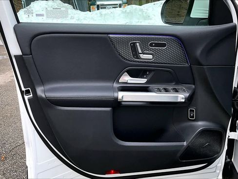 New 2026 Mercedes-Benz GLB 250 4MATIC image 12