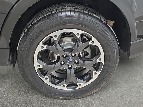 Used 2023 Subaru Crosstrek 2.0i Premium image 32