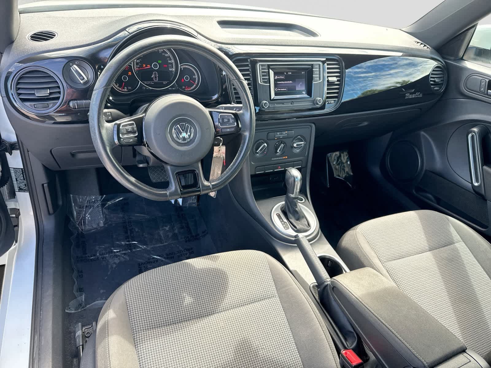 Used 2019 Volkswagen Beetle 2.0T S FWD image 21