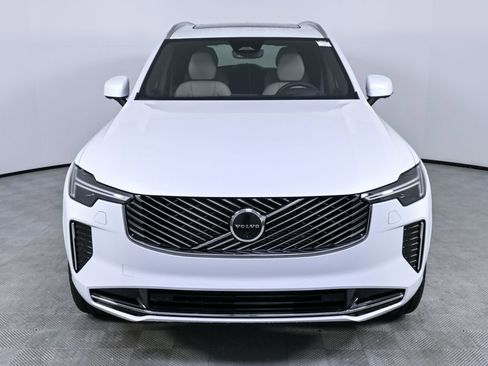 New 2026 Volvo XC90 B5 Ultra image 36