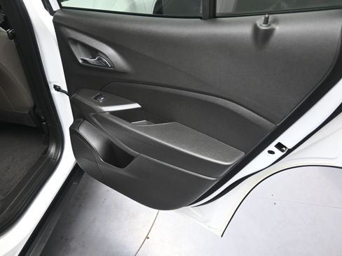 Used 2024 Chevrolet Trax ACTIV w/ Driver Confidence Package FWD image 25