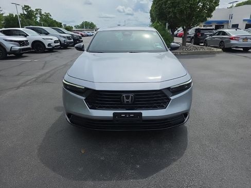 Used 2023 Honda Accord Sport image 2