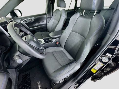 Used 2023 Toyota RAV4 SE w/ Convenience Package AWD/4WD image 11
