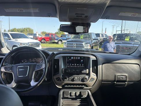 Used 2017 GMC Sierra 2500 Denali AWD/4WD image 22
