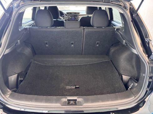 Used 2022 Nissan Rogue Sport S FWD image 12