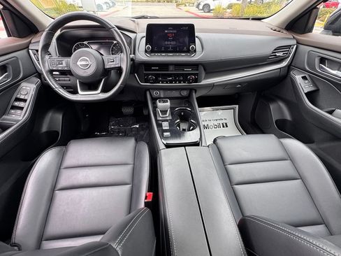 Certified 2023 Nissan Rogue SV w/ SV Premium B Package FWD image 21