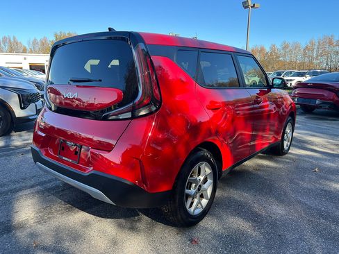 Used 2025 Kia Soul LX w/ LX Technology Package image 6