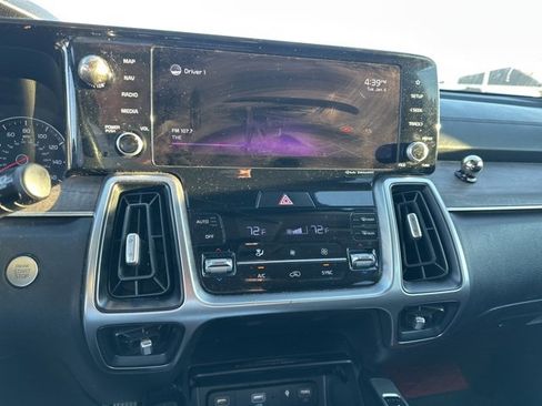 Certified 2022 Kia Sorento X-Line EX image 9