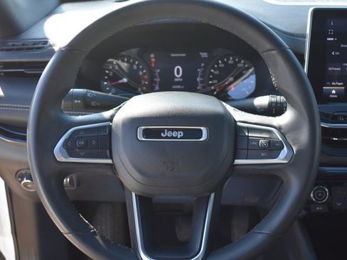 Used 2022 Jeep Compass Latitude w/ Sun and Sound Group AWD/4WD image 20