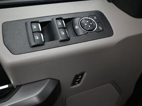 Used 2019 Ford F150 XLT w/ Equipment Group 302A Luxury image 13