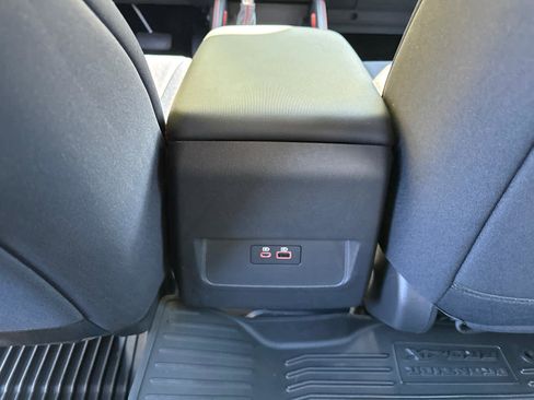 Used 2022 Nissan Frontier PRO-4X w/ Technology Package image 32