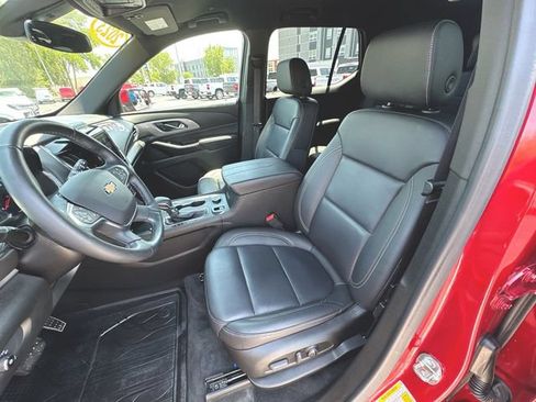 Used 2023 Chevrolet Traverse LT AWD/4WD image 18
